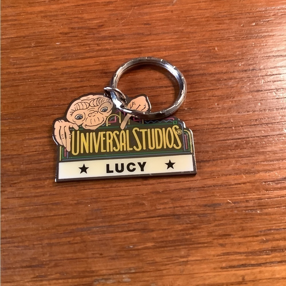 Vintage E.T. Universal Studios “Lucy” Keychain 1996